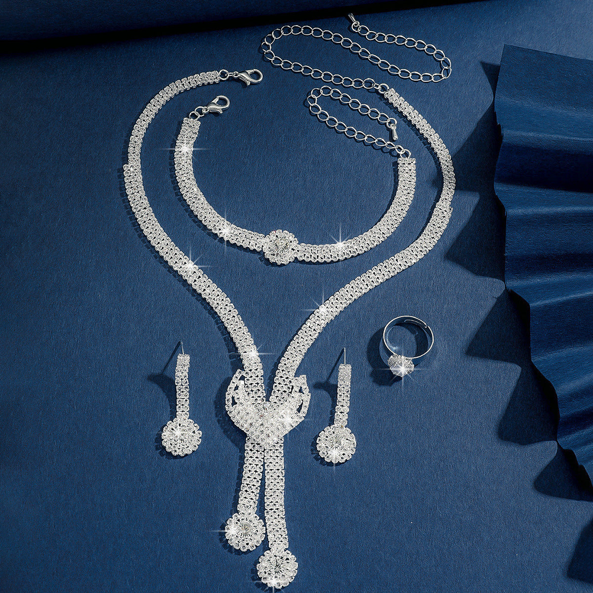 French Style Temperament Shiny Diamond-encrusted Necklace Bracelet Set